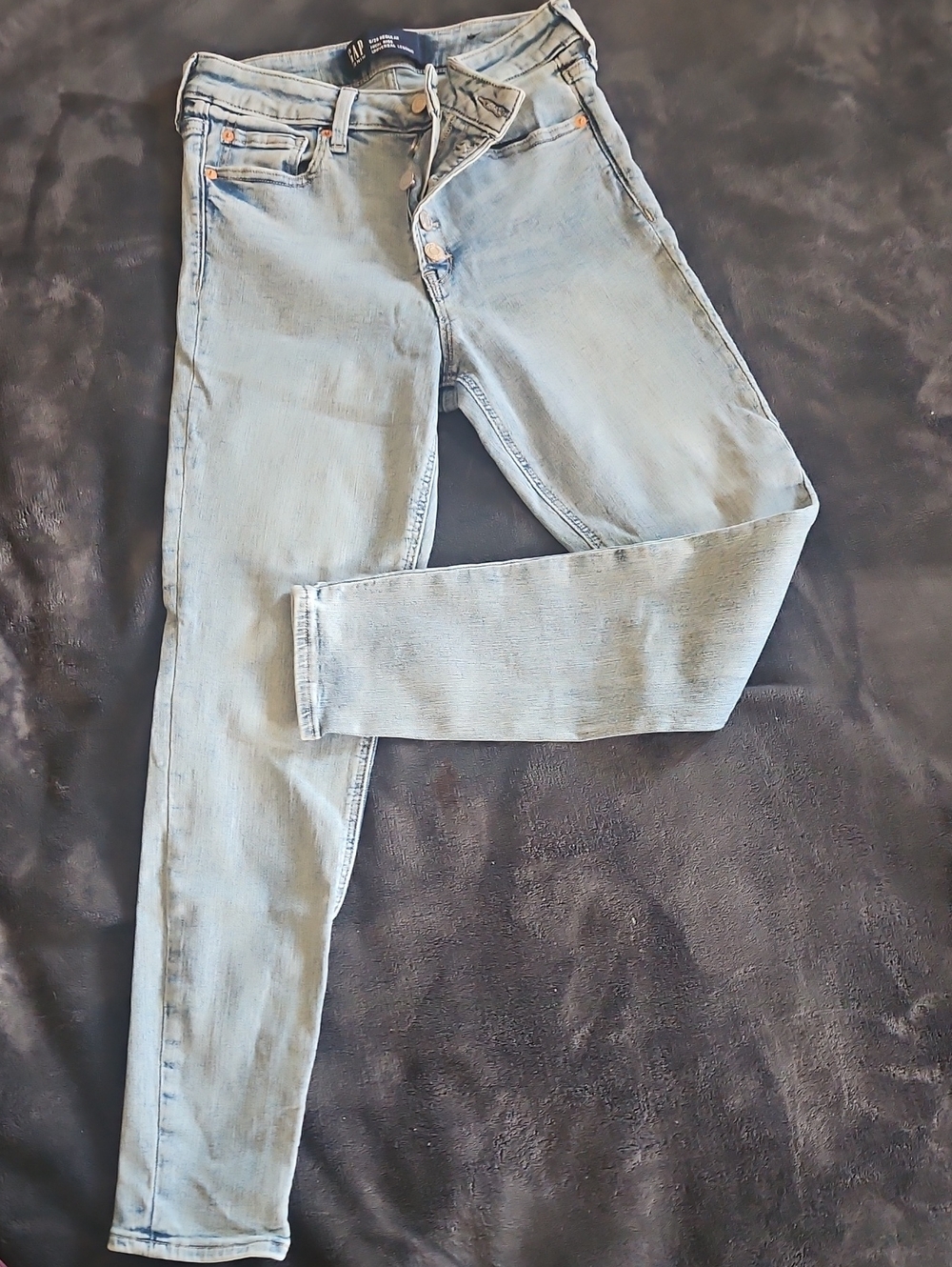 Light Wash Women's Skinny Jeans - Light Blue
